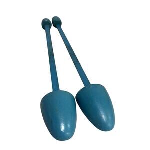 Vintage shoe trees stretchers flexible metal and painted wood - PAIR